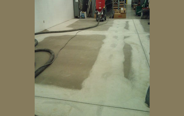 industrial-concrete-polishing-in-process-2